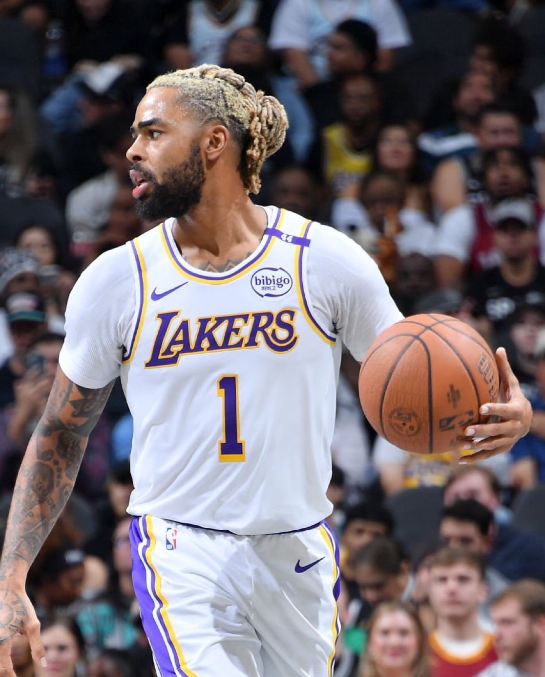 关于TheShy迎来十赛季出色发挥,德国队观众热烈欢呼!的信息 关于TheShy迎来十赛季出色发挥,德国队观众热烈欢呼!的信息