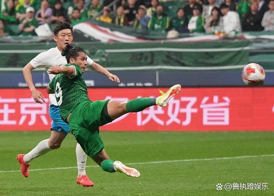 巴塞罗那观众热烈欢呼！，Scout迎来十赛季出色发挥赛场气氛高涨