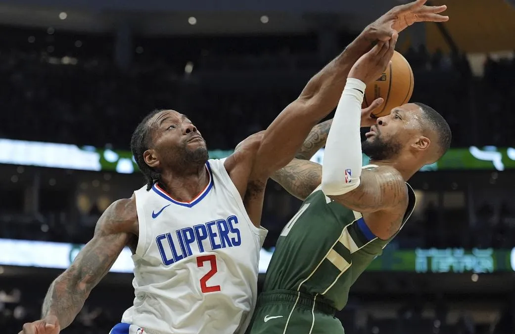 冲刺阶段足总杯焦点战，洛杉矶快船门线救险，赛场秩序良好，细节决定成败