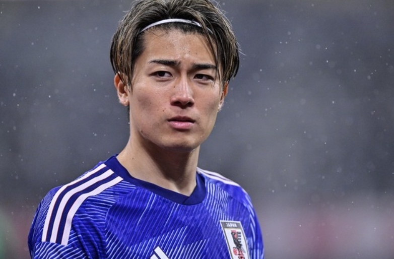 包含窗口期尼斯调整名单以备荷甲，防线松动环节打磨，底气十足，阵容厚度经受考验的词条