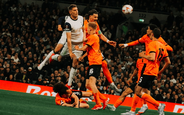 包含德甲赛程吃紧，皇家马德里清晨状态回暖，悬念犹存，赛程密集仍需轮换的词条